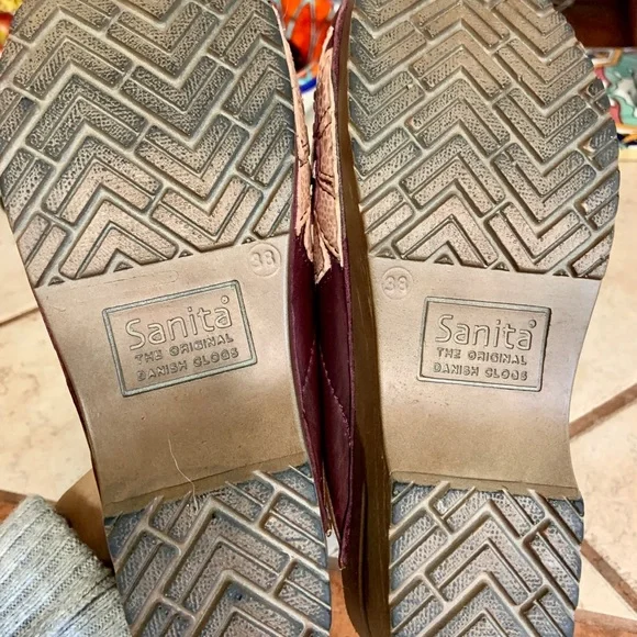 Sanita Leather Flower Clogs - Picture 6 of 9